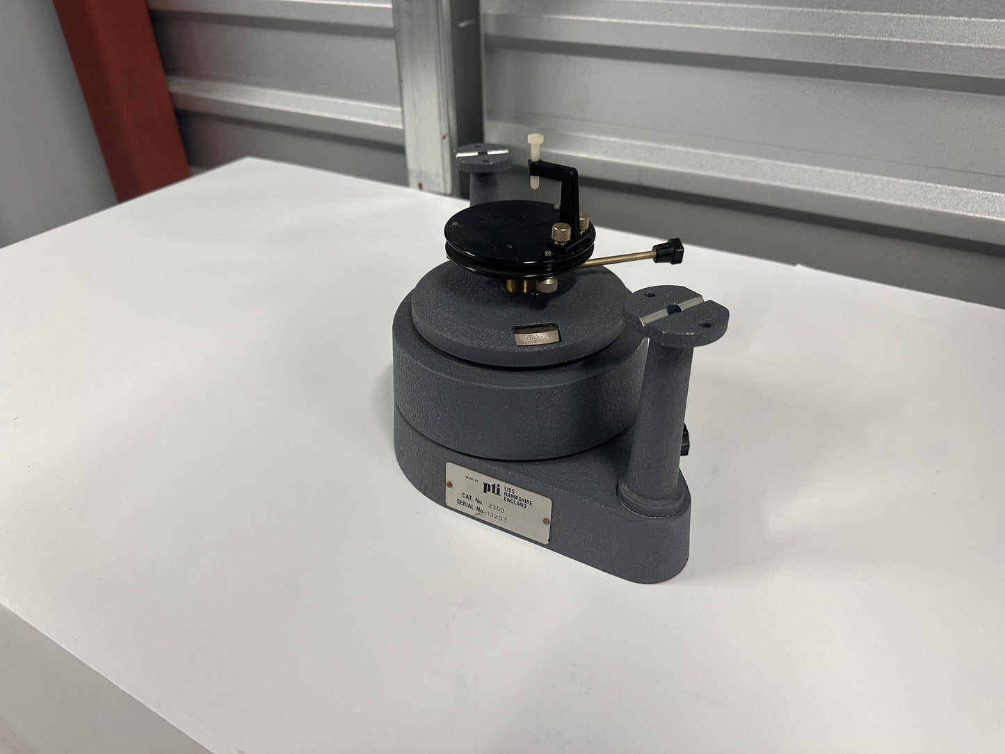 PTI LISS HAMPSHIRE ENGLAND Spectrometer CAT 2300 Part