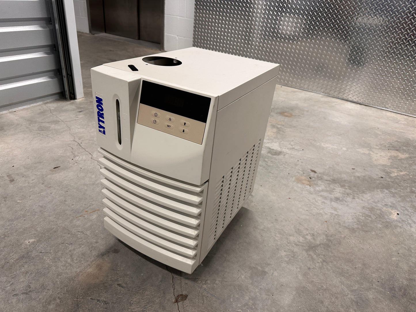 Lytron RC006G03CB2M050 Kodiak Recirculating Chiller 825W, 1.3GPM, 115VAC 9.9A