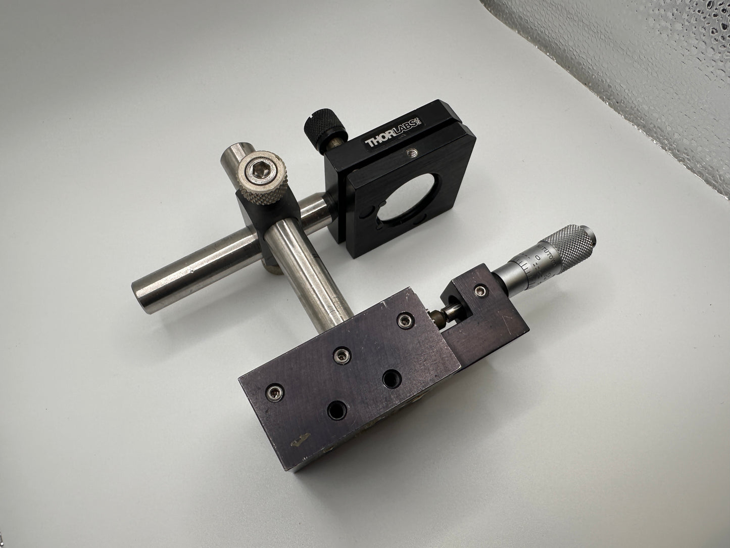 Thorlabs Optical Mirror w/ Mitutoyo Micromanipulator