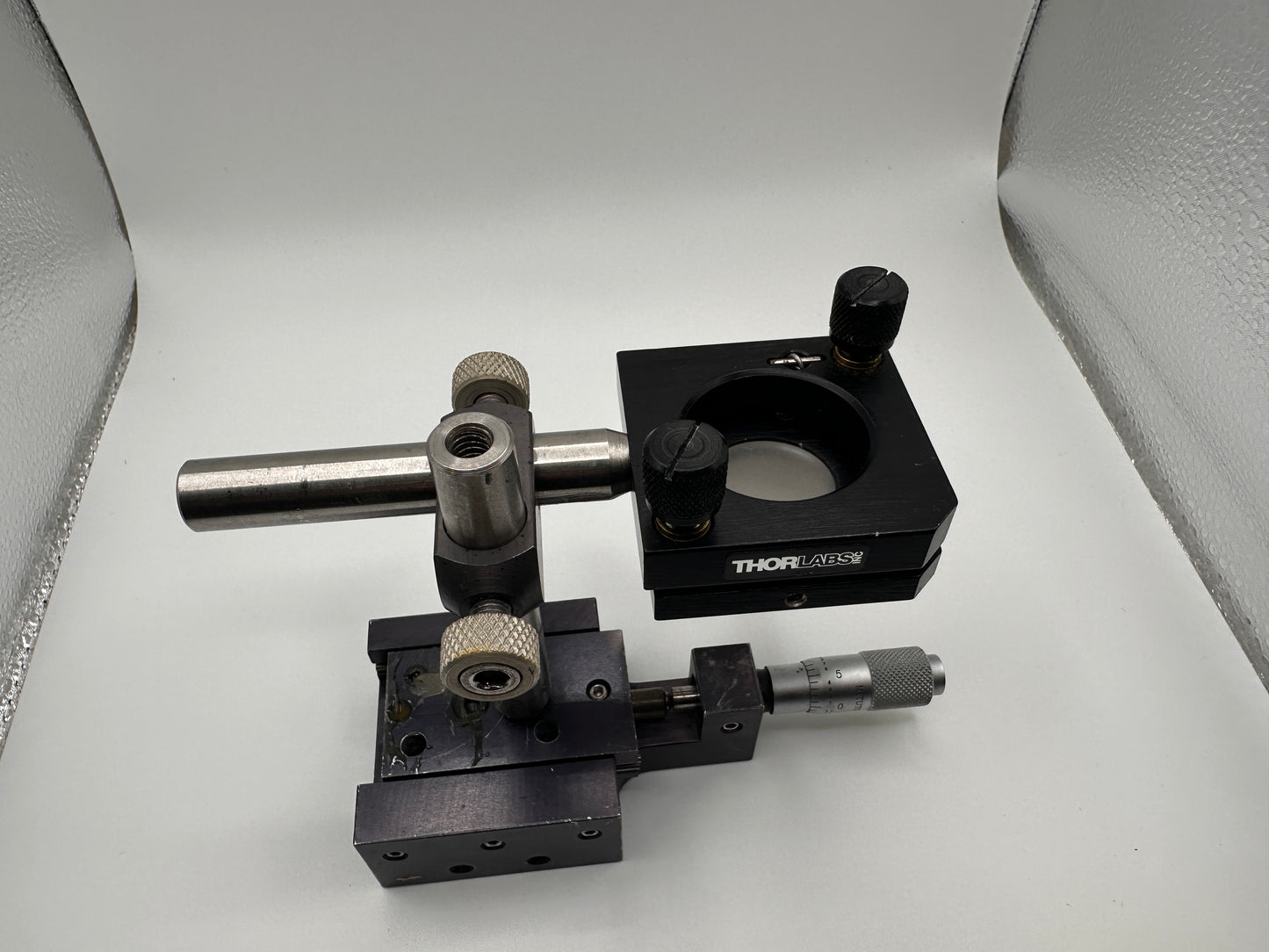 Thorlabs Optical Mirror w/ Mitutoyo Micromanipulator