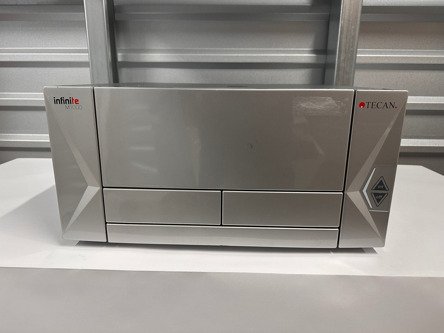 Tecan Infinite M1000 Pro Microplate Reader w/ Software and Manual