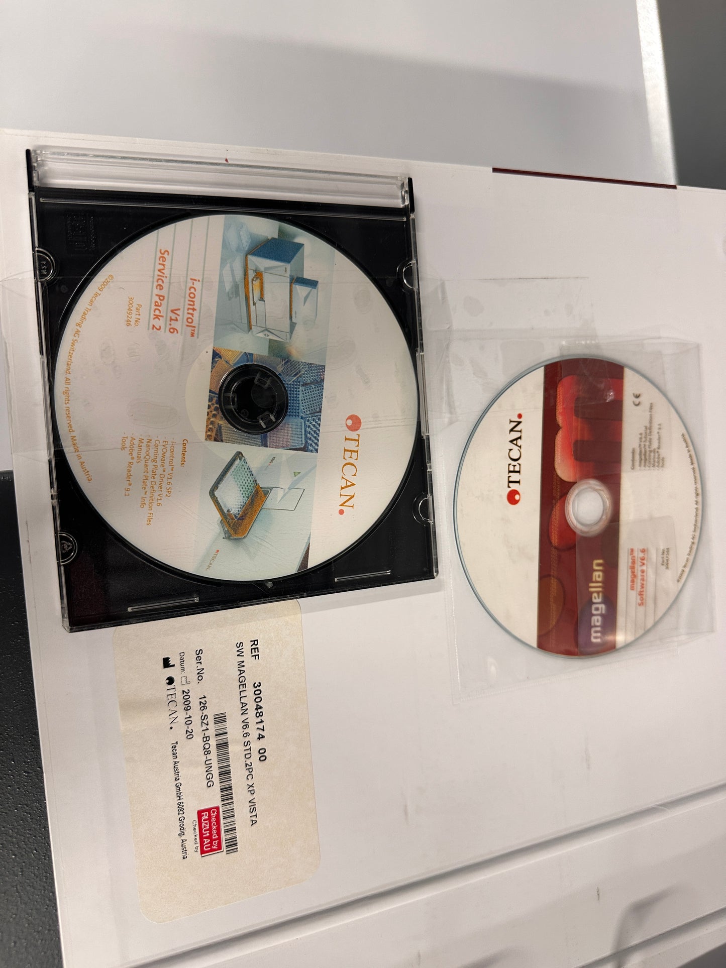 Tecan Infinite M1000 Pro Microplate Reader w/ Software and Manual