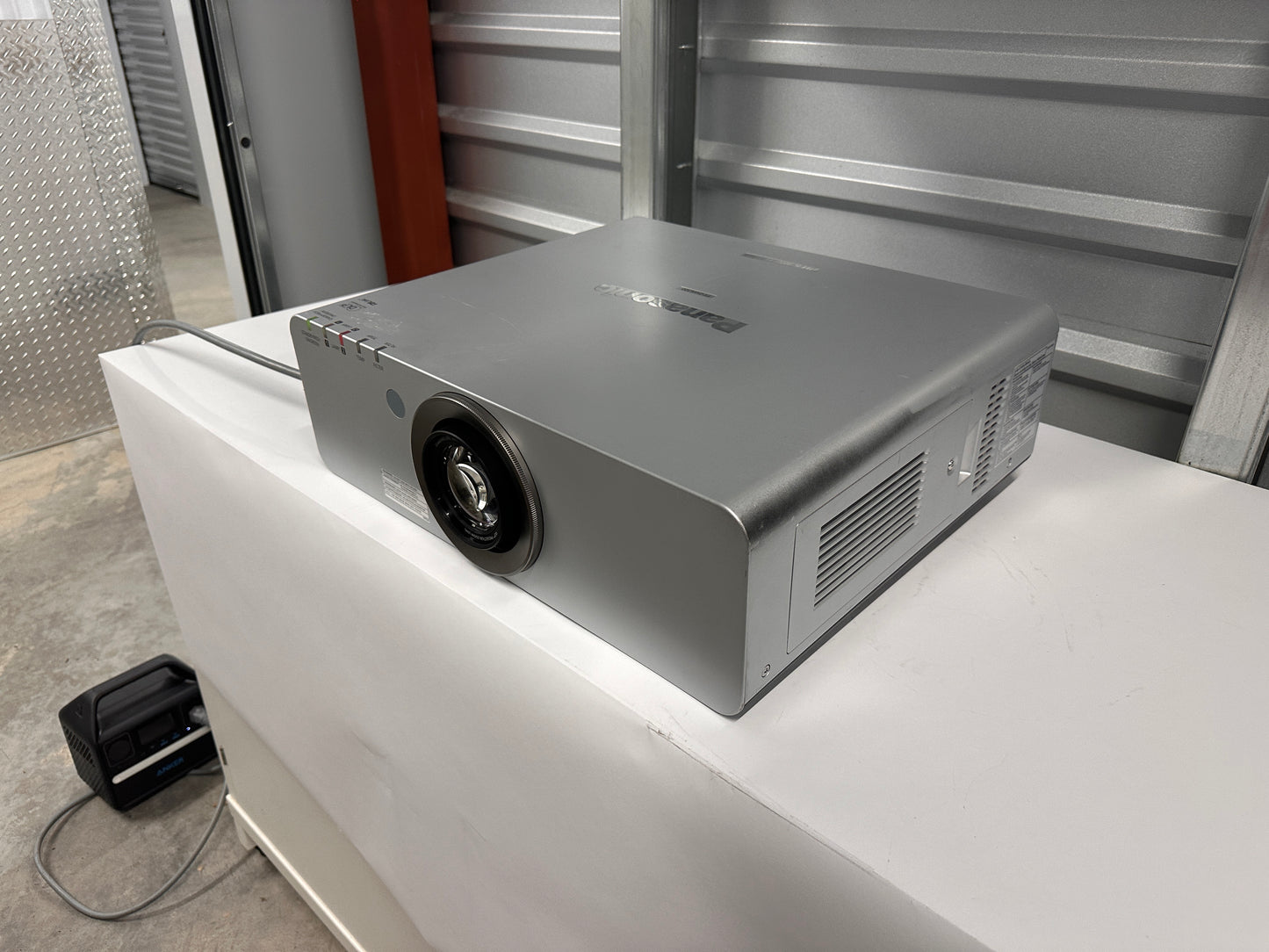 Panasonic PT-DW6300US DLP Projector