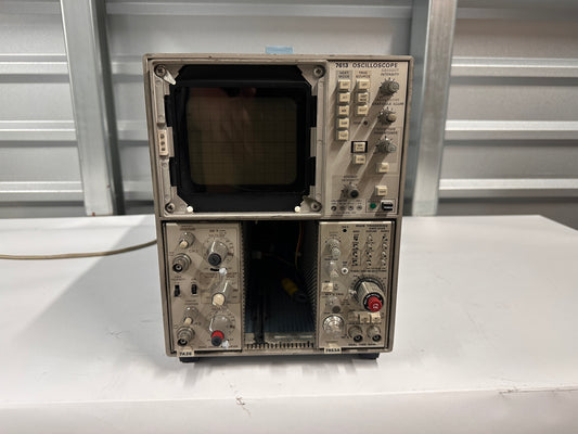 Tektronix 7613 Analog Oscilloscope Mainframe 100mhz 7B53A, 7A26 modules
