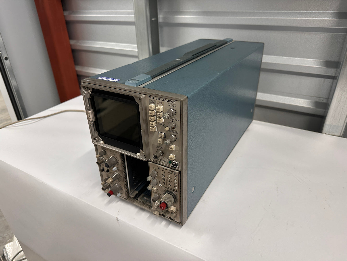 Tektronix 7613 Analog Oscilloscope Mainframe 100mhz 7B53A, 7A26 modules