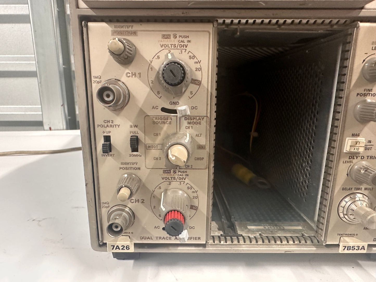 Tektronix 7613 Analog Oscilloscope Mainframe 100mhz 7B53A, 7A26 modules