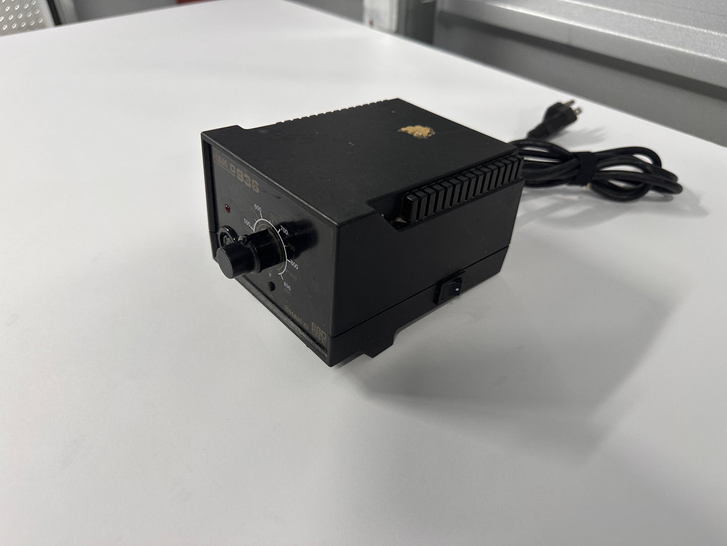 HAKKO 936-12 SOLDERING STATION ESD SAFE