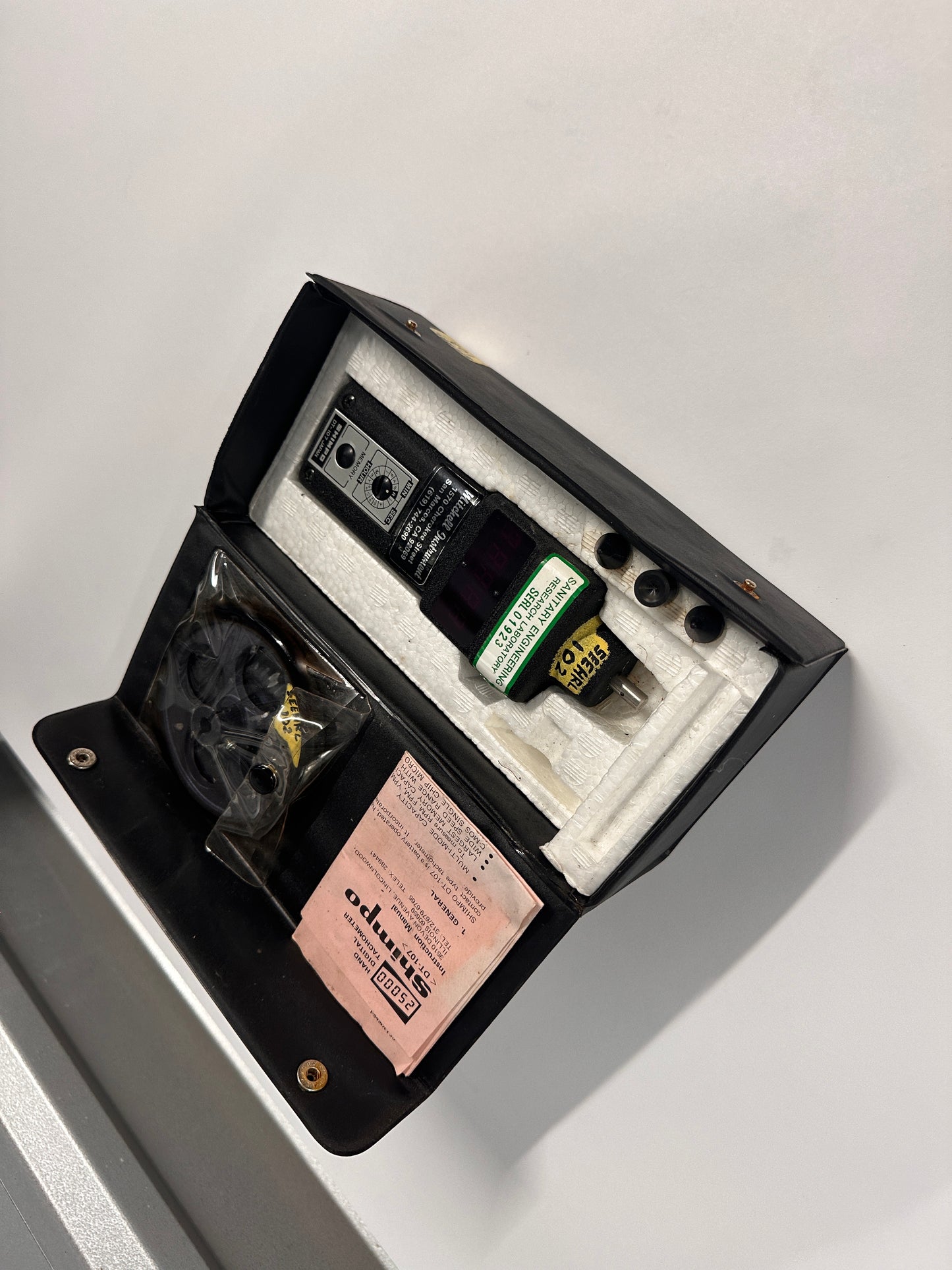 Shimpo Dt-107 Tachometer w/ spin wheel